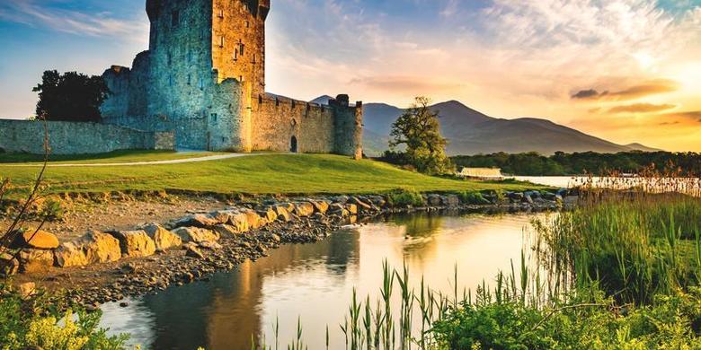 Wide adobestock ancient old fortress ross castle ruin with lake and grass in ireland 185677680 adammachowiak 2018 11 19 export 600 800