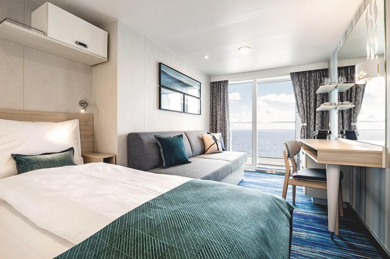 Westliches Mittelmeermein Schiff 2 Inkl Baden Berge Meer